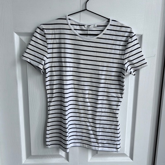 Zara White and Black Fitted Short Sleeve T-Shirt - Picture 1 of 1